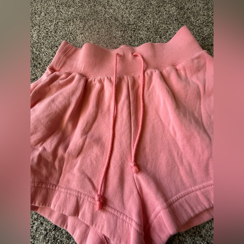 Small pink Women's Nike High Rise sweatshorts 2 inch inseam juniors - Picture 3 of 8